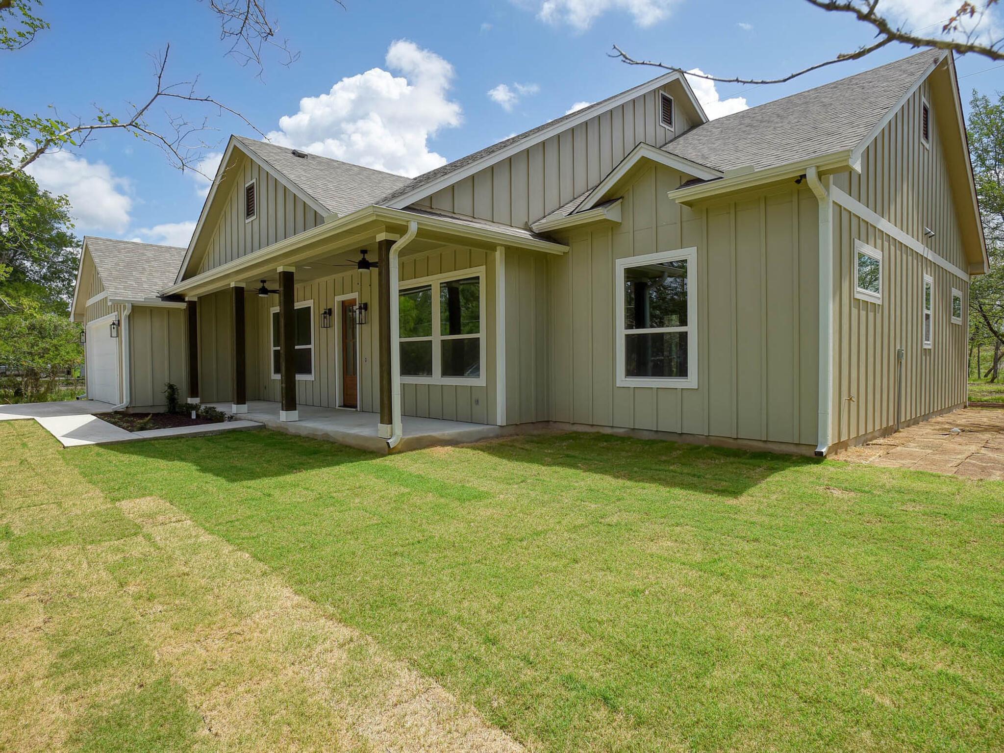 207 Waipahoehoe Drive Bastrop TX 78602