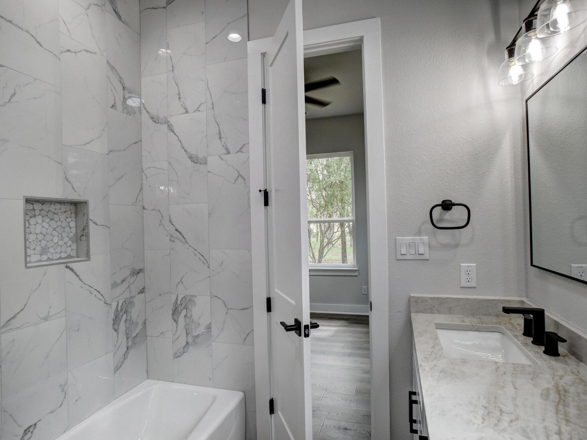 207 Waipahoehoe Drive Bastrop TX 78602
