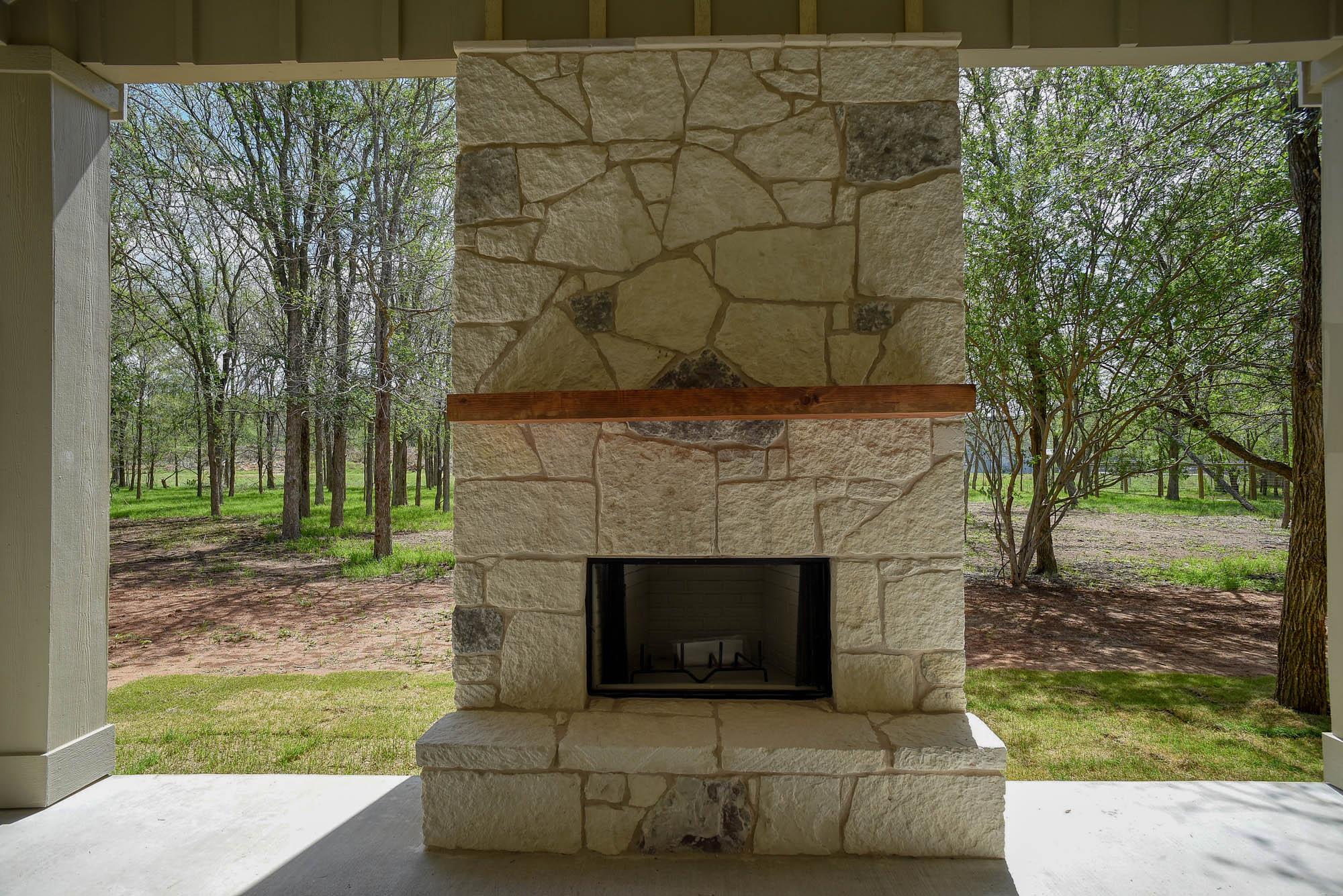 207 Waipahoehoe Drive Bastrop TX 78602