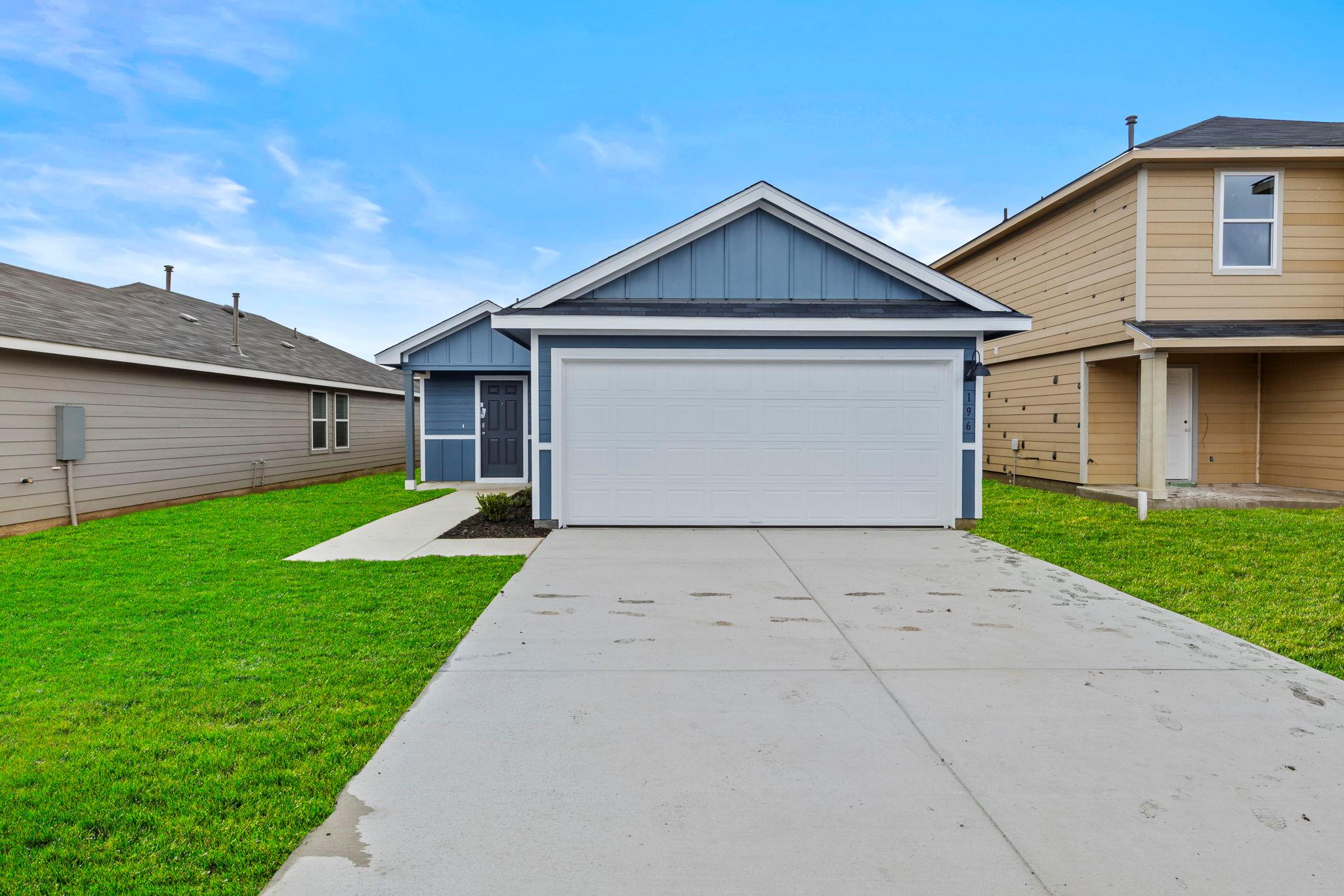 196 Surrey Oaks Maxwell TX 78656