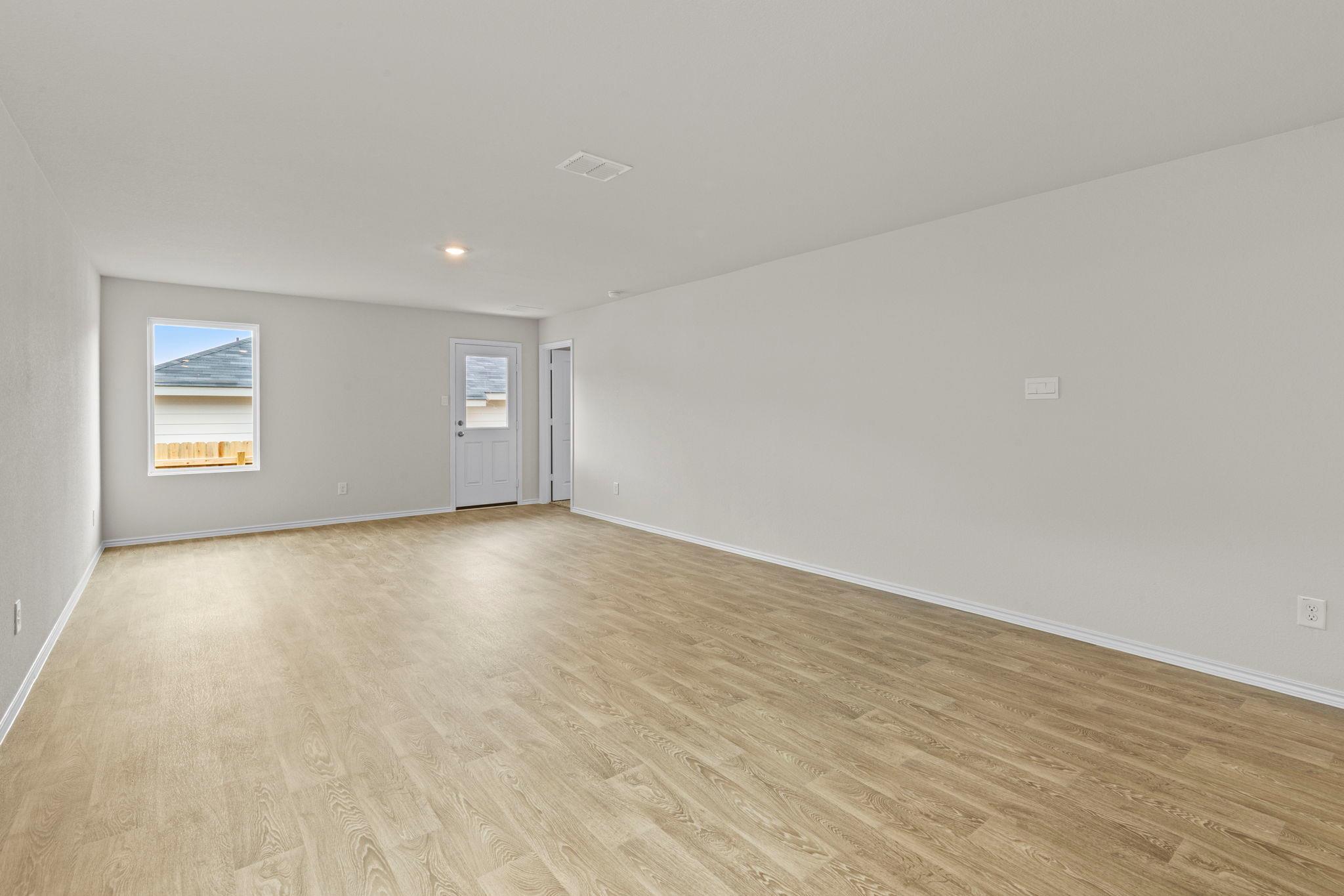 196 Surrey Oaks Maxwell TX 78656