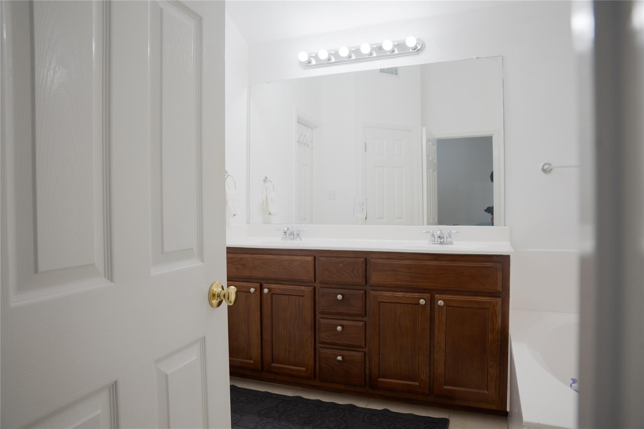 9305 Pioneer Forest Drive Austin TX 78744