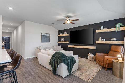 537 Loriner Way Liberty Hill TX 78642