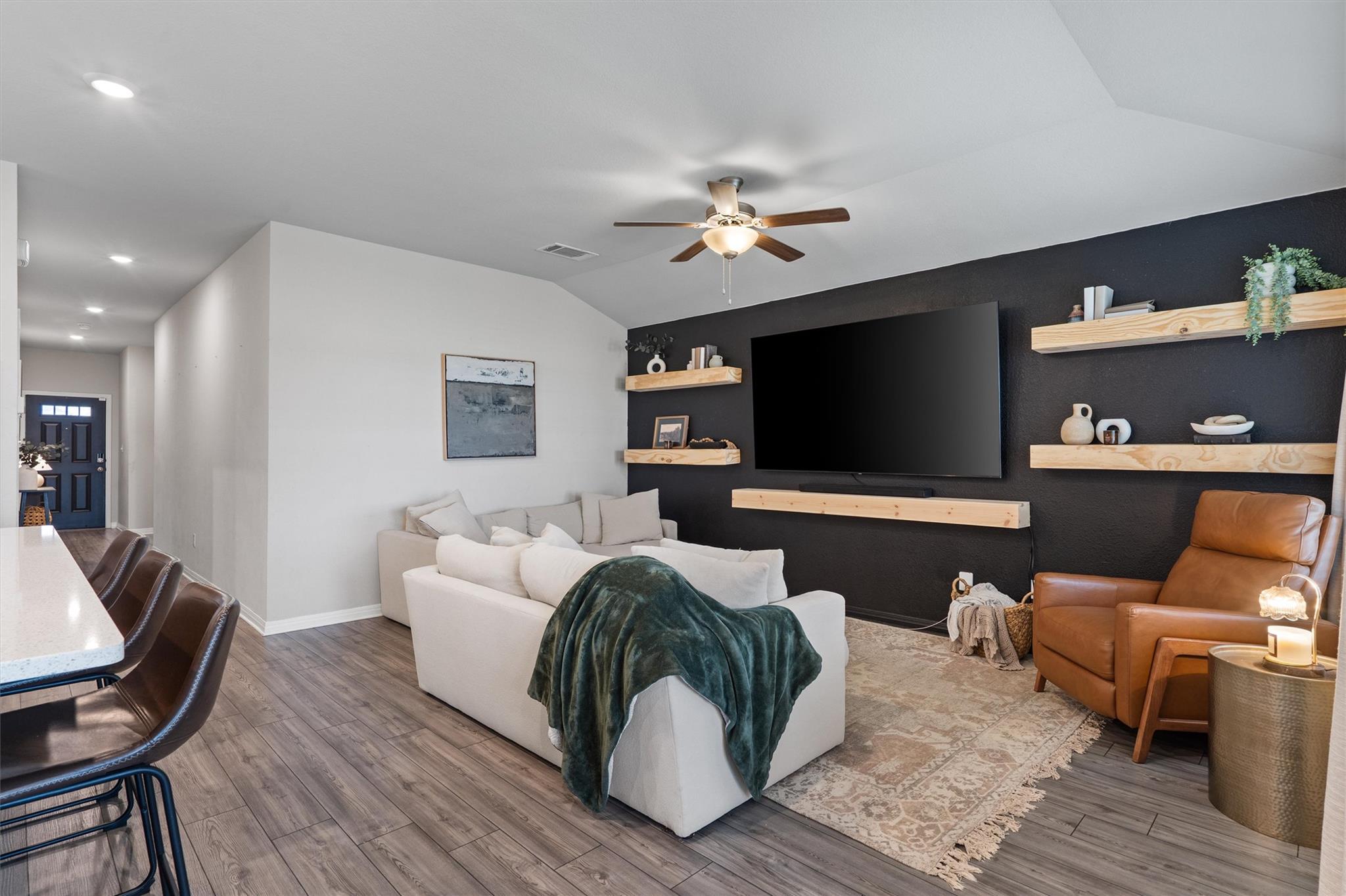 537 Loriner Way Liberty Hill TX 78642