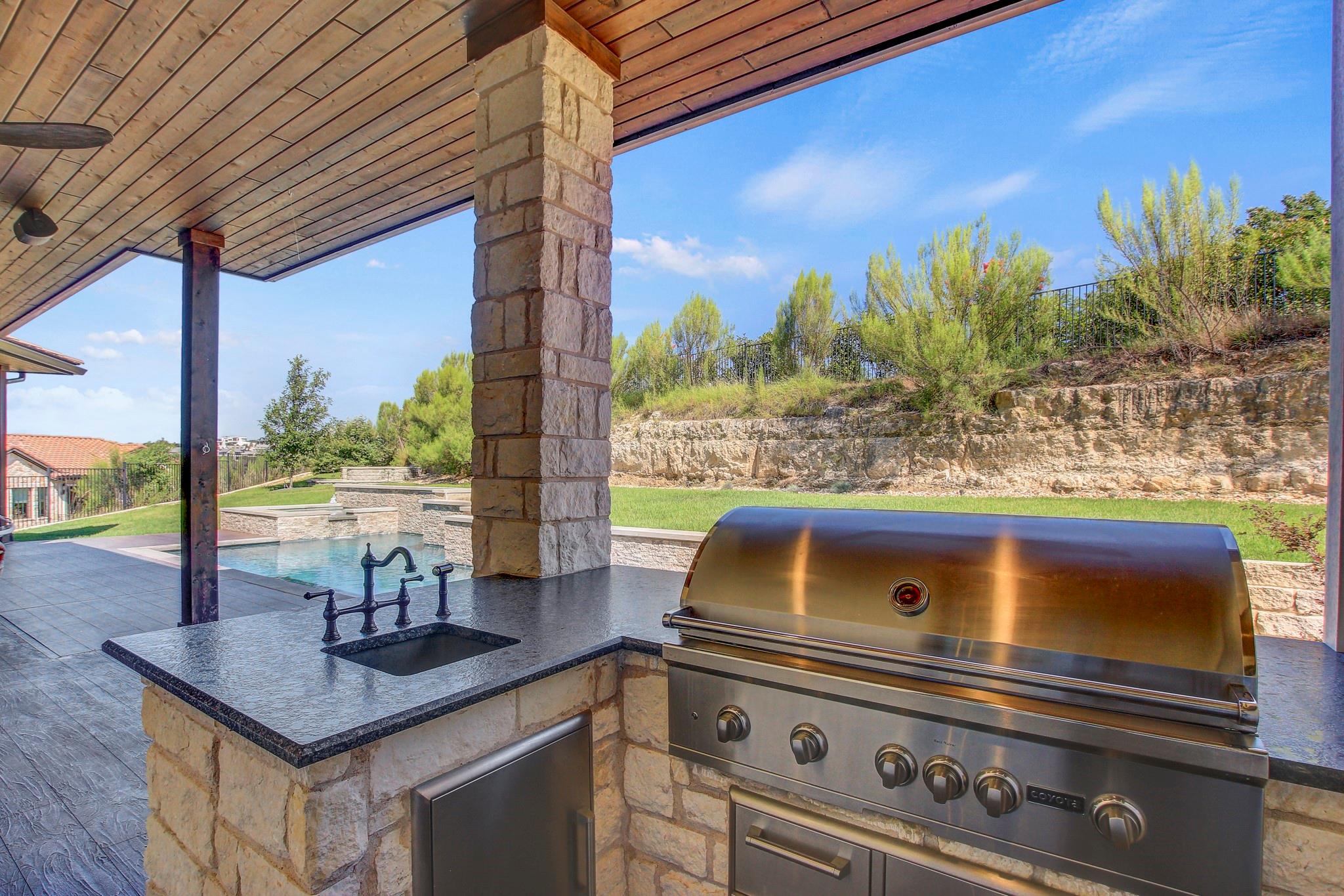 102 Canyon Turn Trail Austin TX 78734