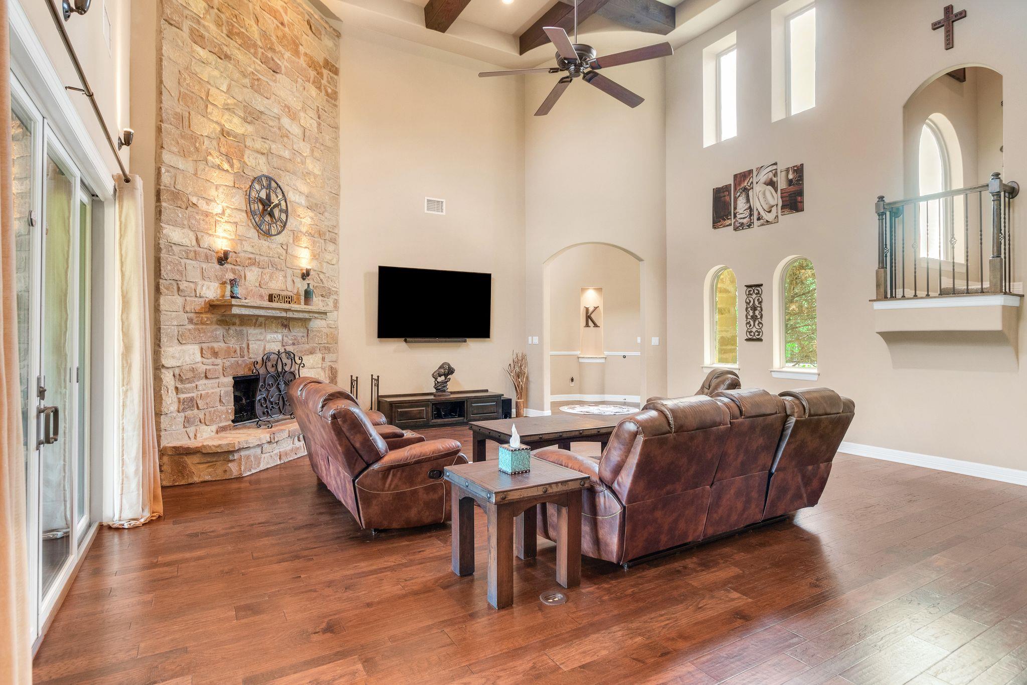 304 Pheasant Meadow Liberty Hill TX 78642