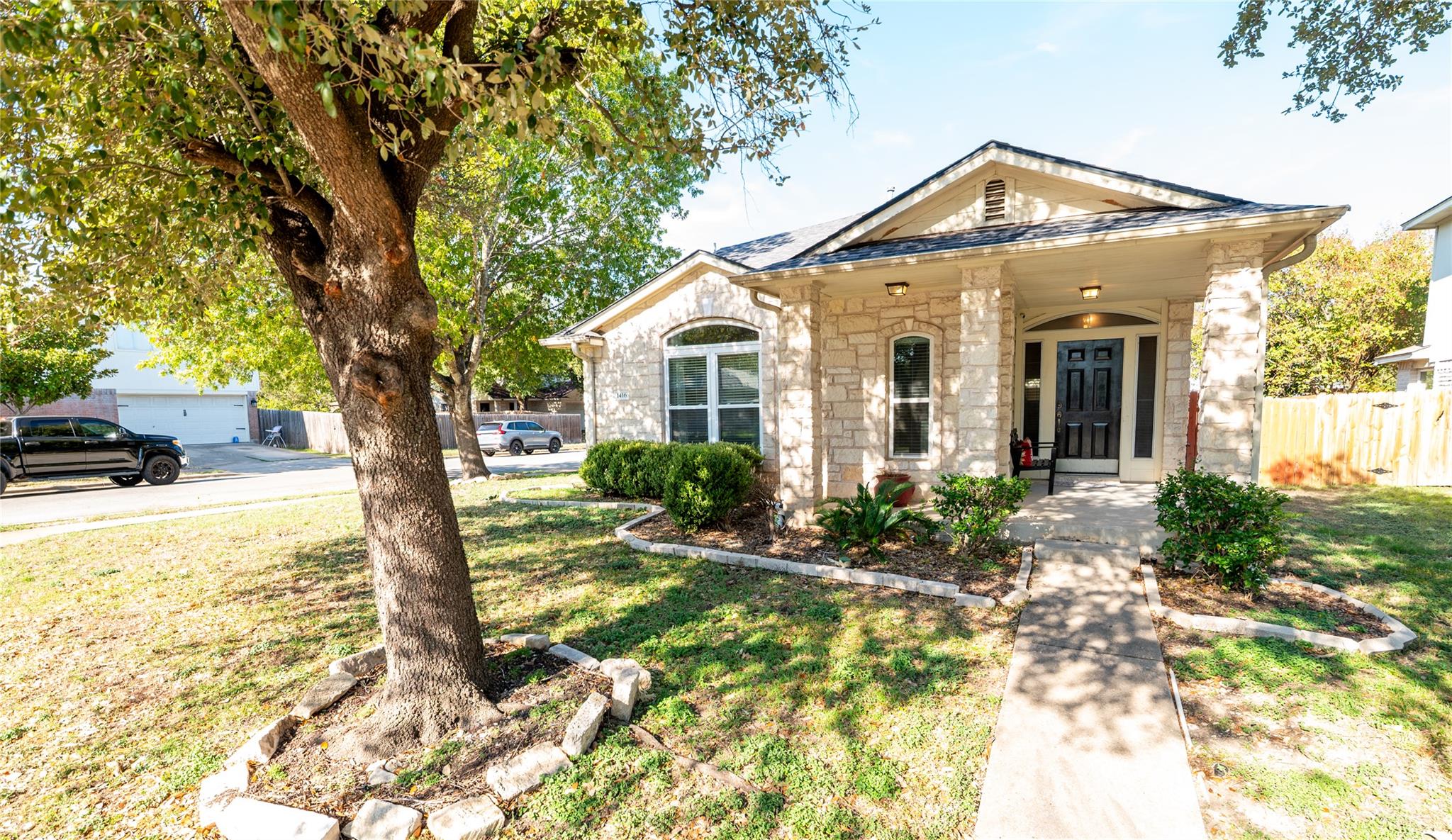 1416 Roxannes Run Pflugerville TX 78660