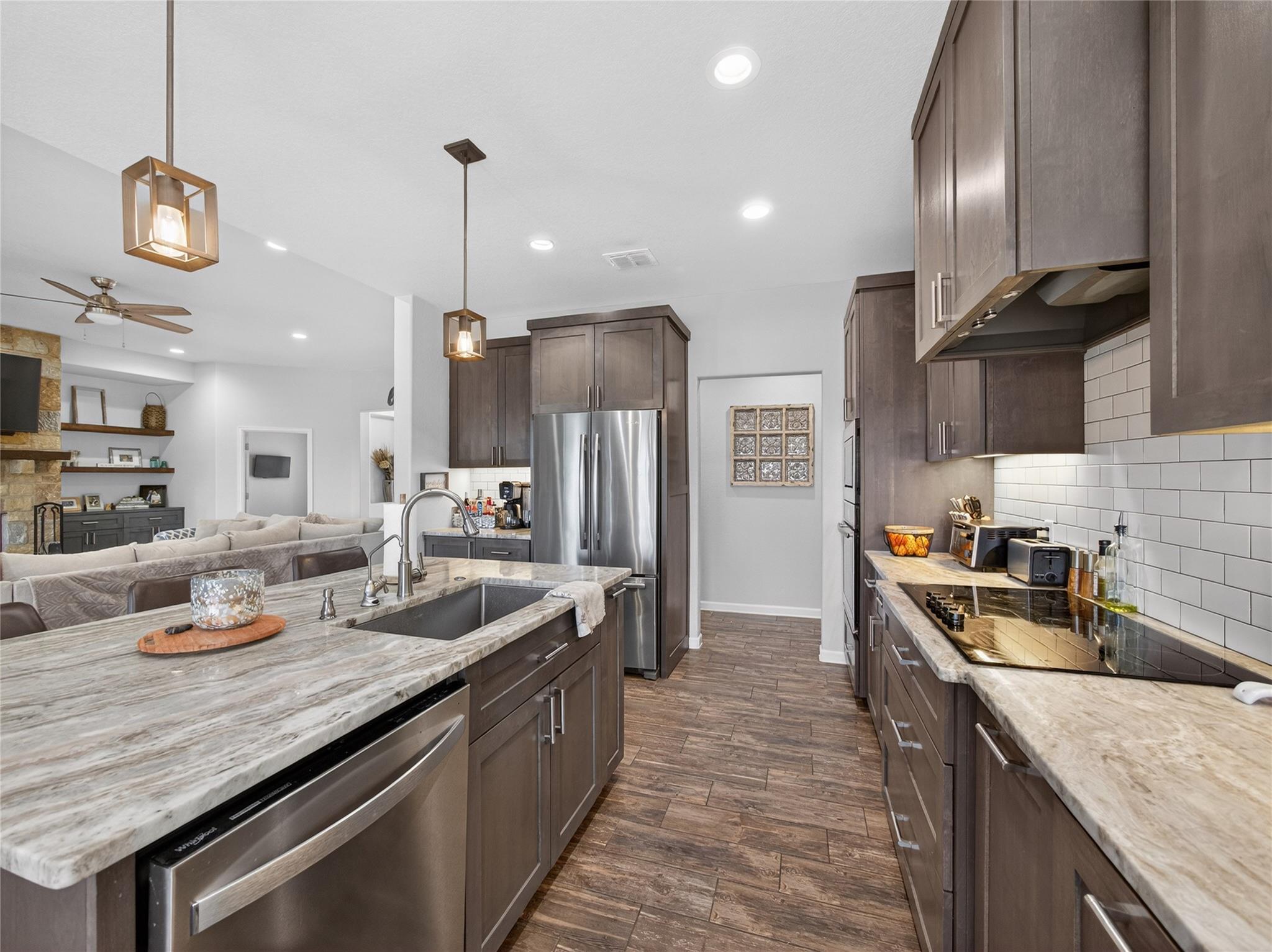 494 Flash Circle Luling TX 78648