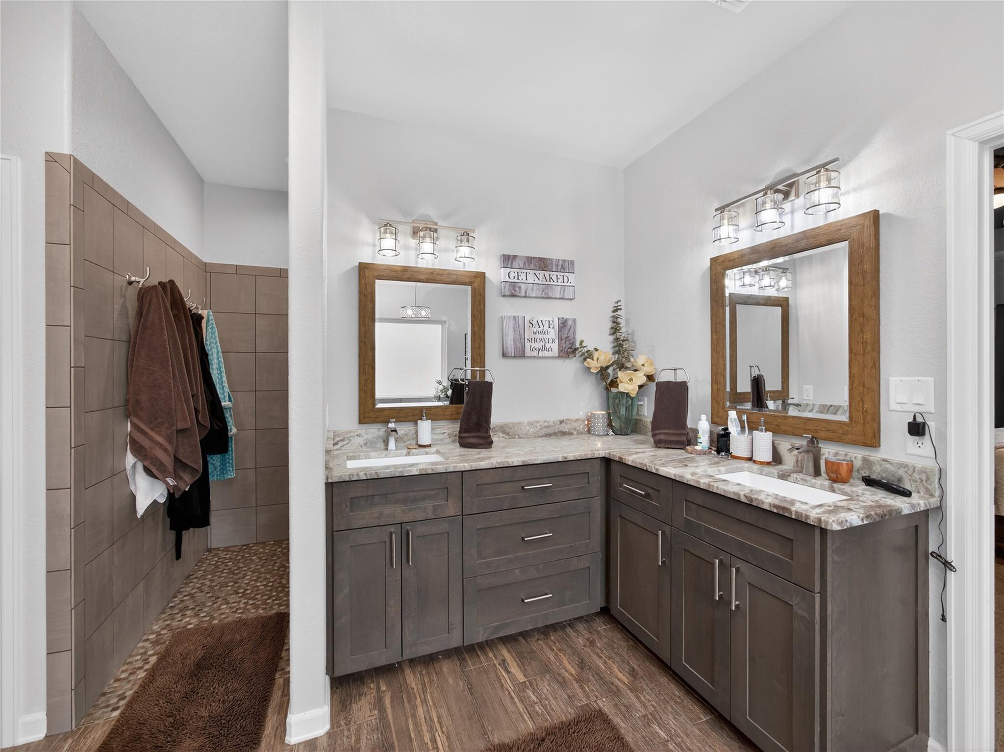 494 Flash Circle Luling TX 78648