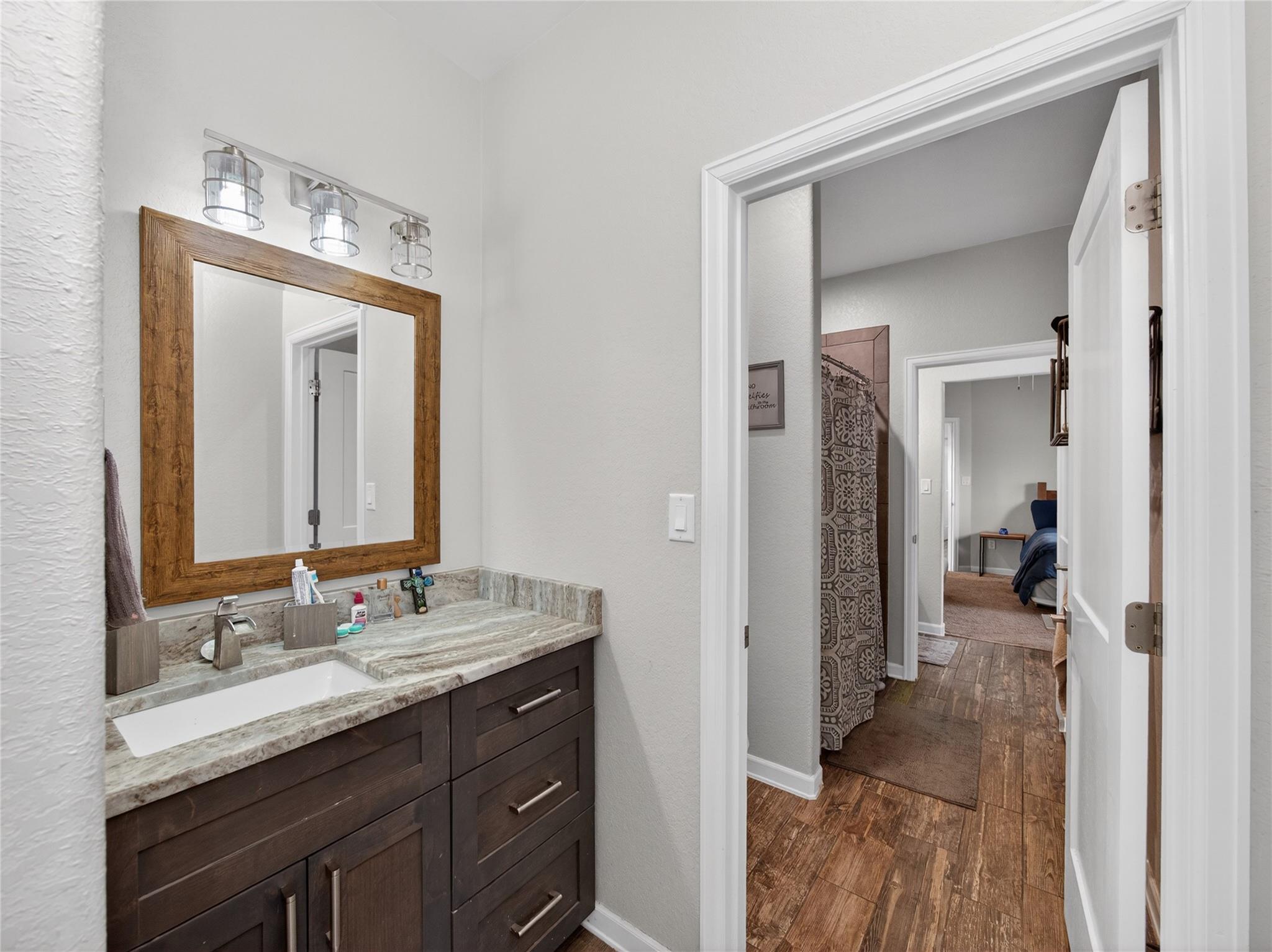 494 Flash Circle Luling TX 78648
