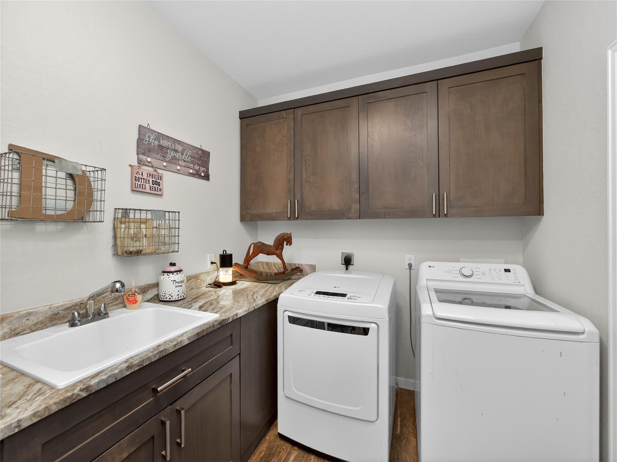 494 Flash Circle Luling TX 78648