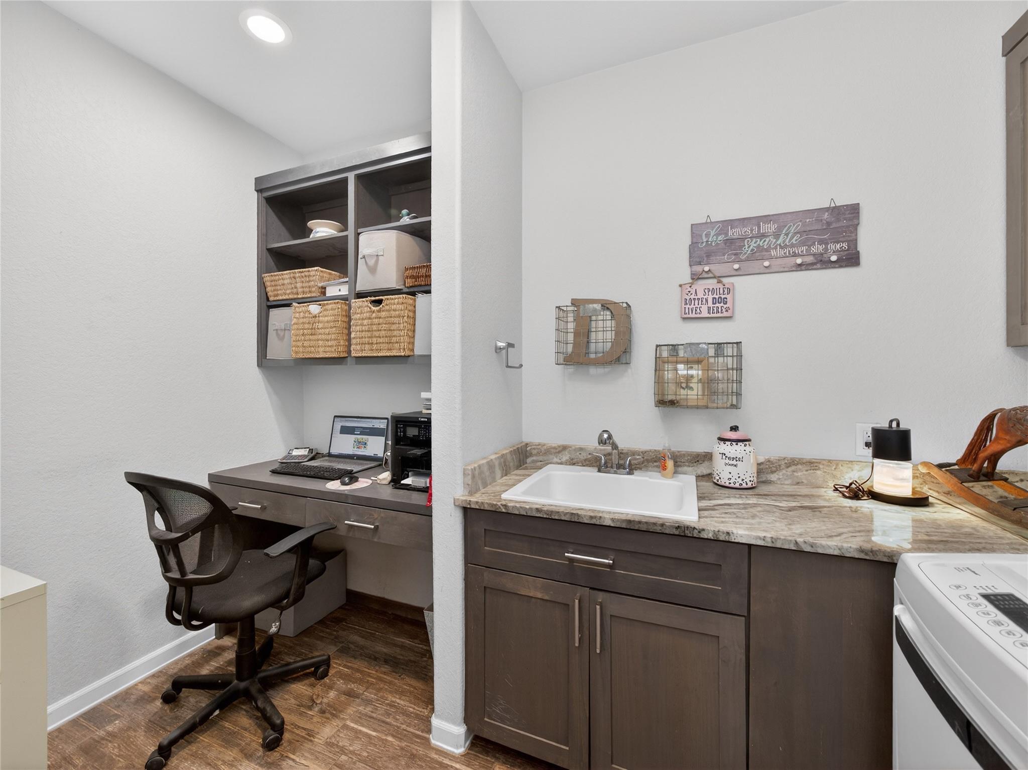 494 Flash Circle Luling TX 78648