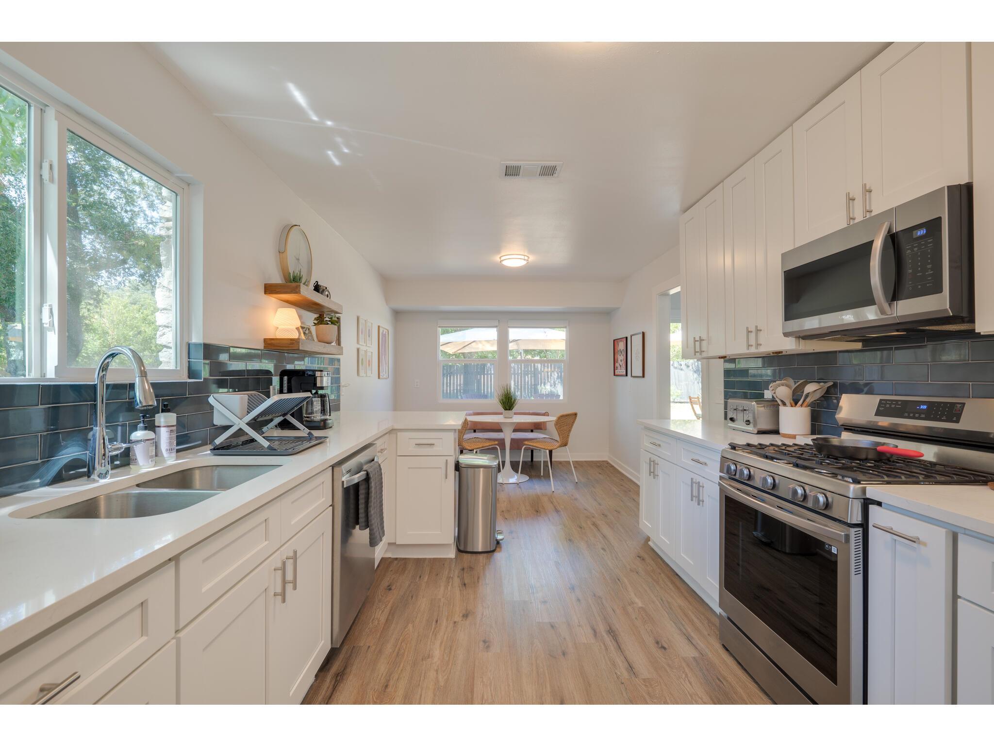 2202 Donna Drive Taylor TX 76574