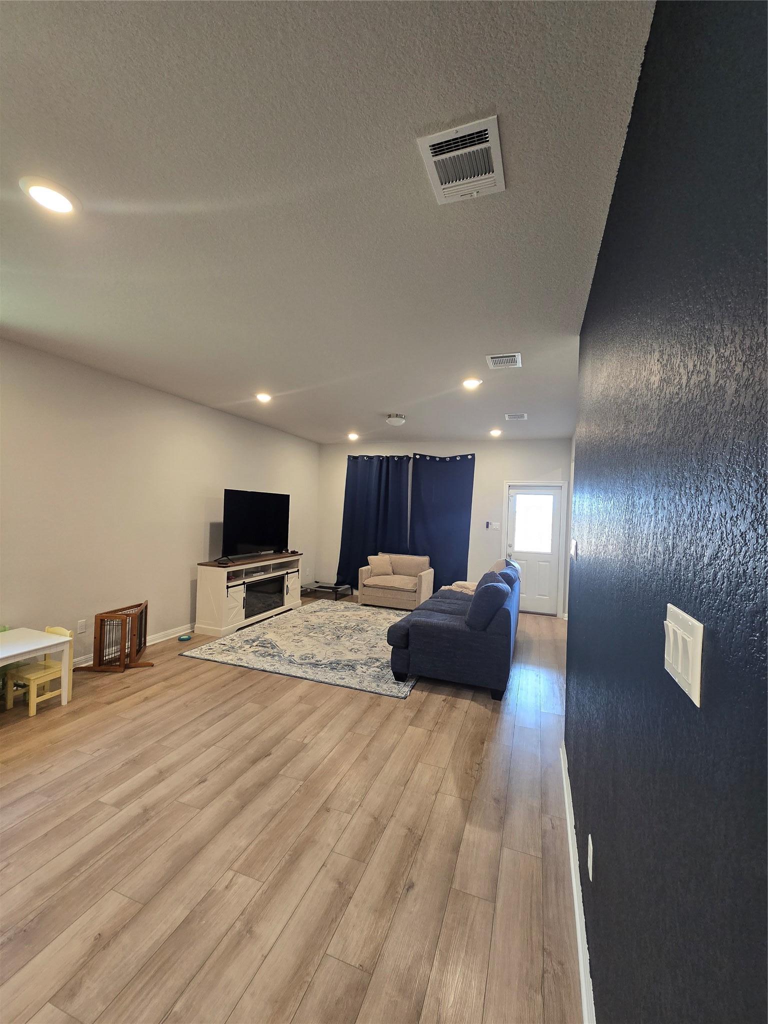 727 Gray Fox Loop Hutto TX 78634