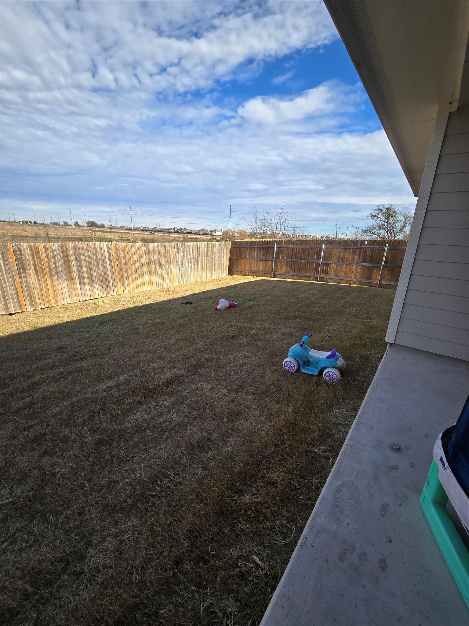727 Gray Fox Loop Hutto TX 78634