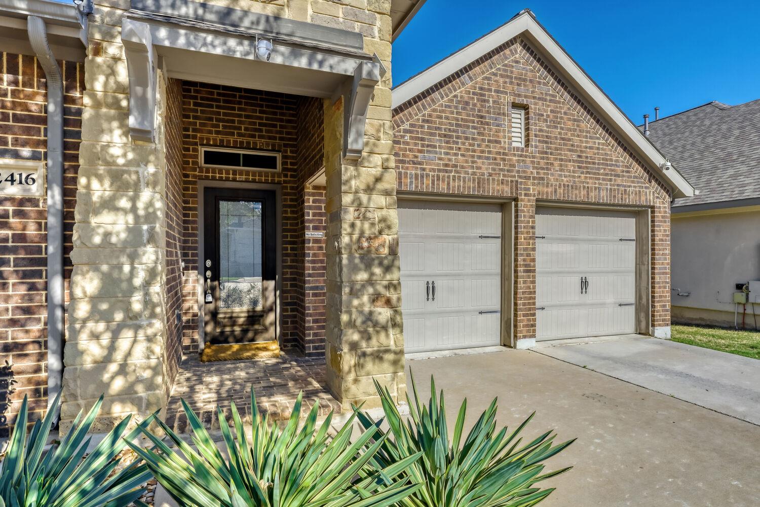 2416 Burberry Lane Leander TX 78641