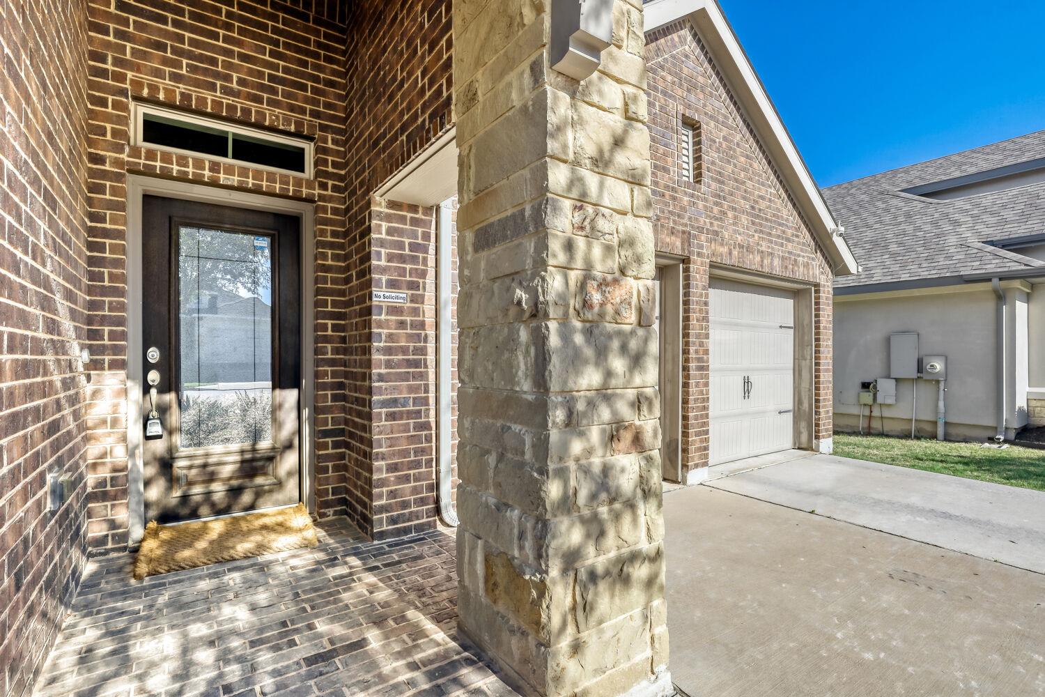 2416 Burberry Lane Leander TX 78641