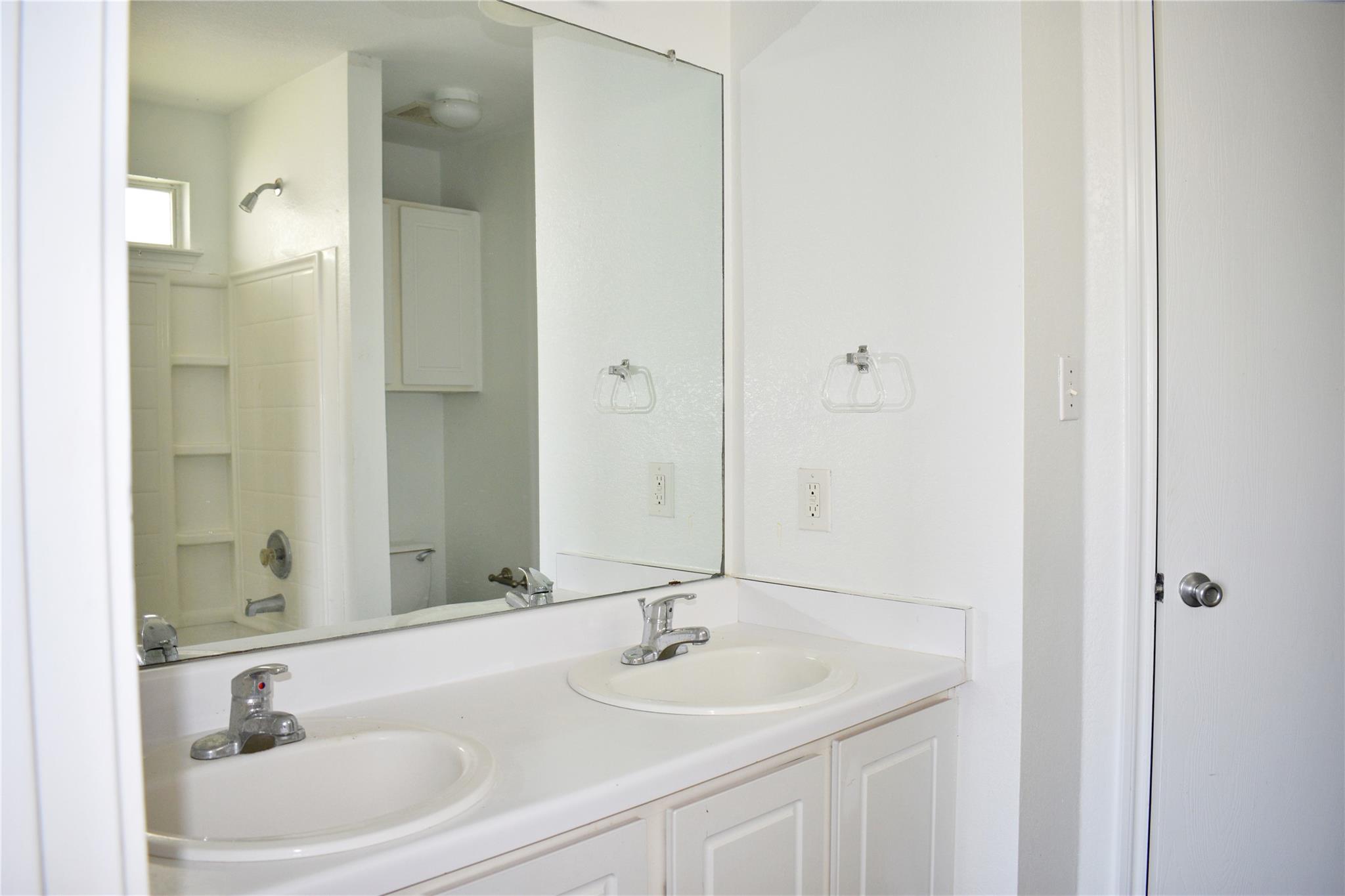 804 Lavaca Loop Elgin TX 78621