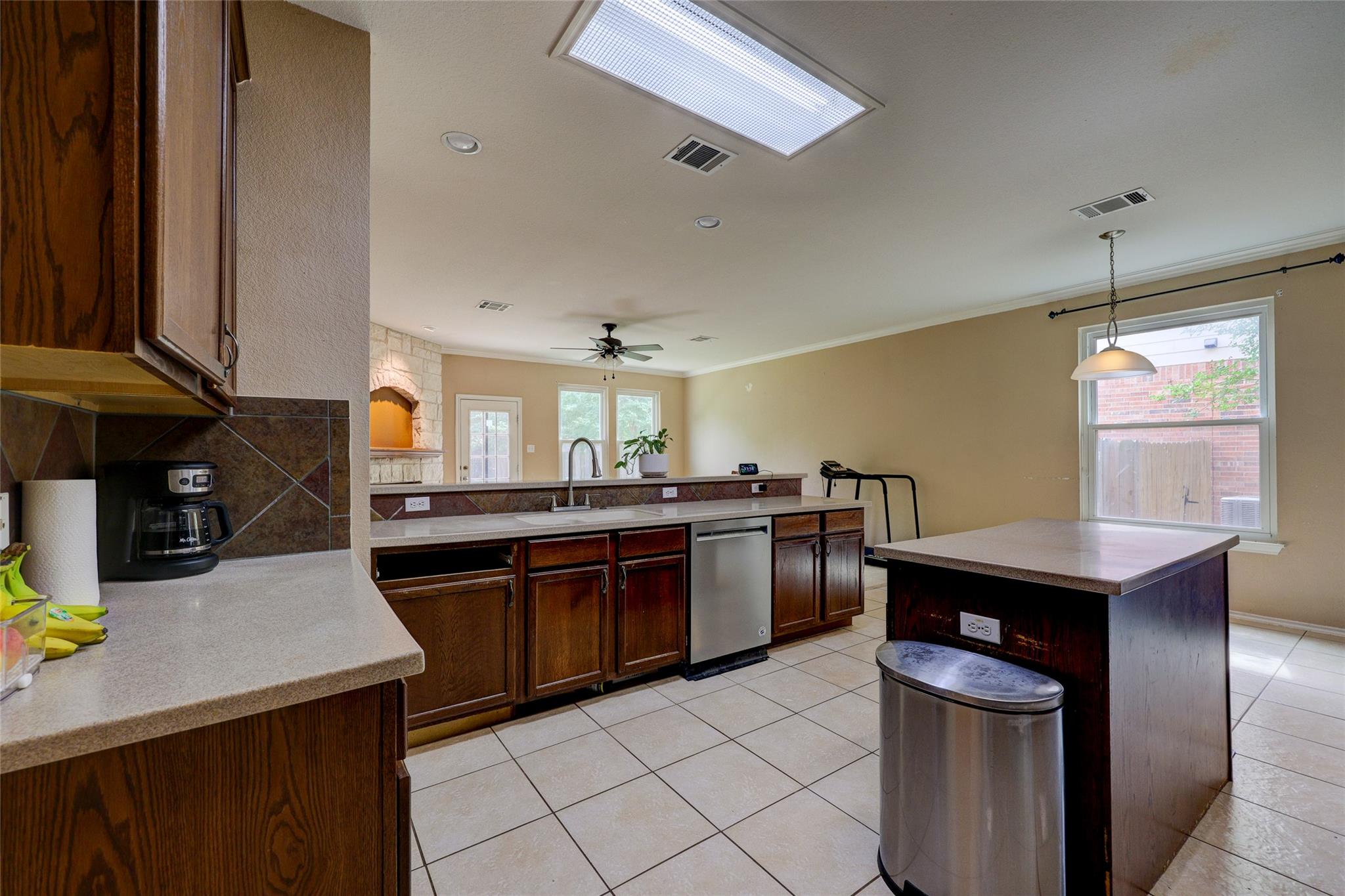 109 Floating Leaf Drive Hutto TX 78634