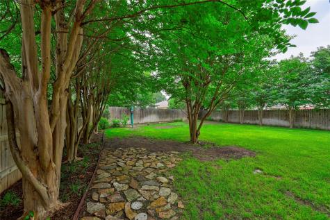109 Floating Leaf Drive Hutto TX 78634