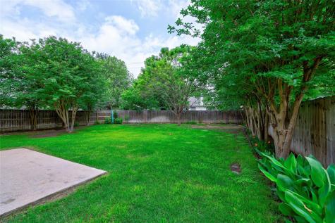 109 Floating Leaf Drive Hutto TX 78634