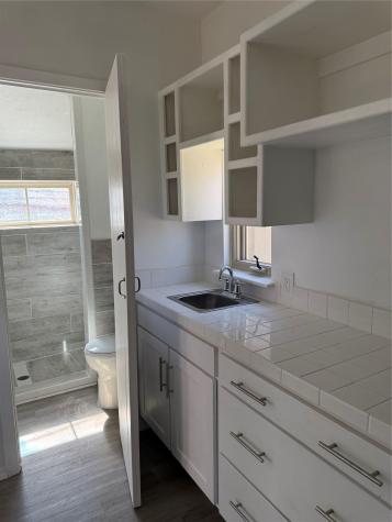 404 Lee Street Smithville TX 78957