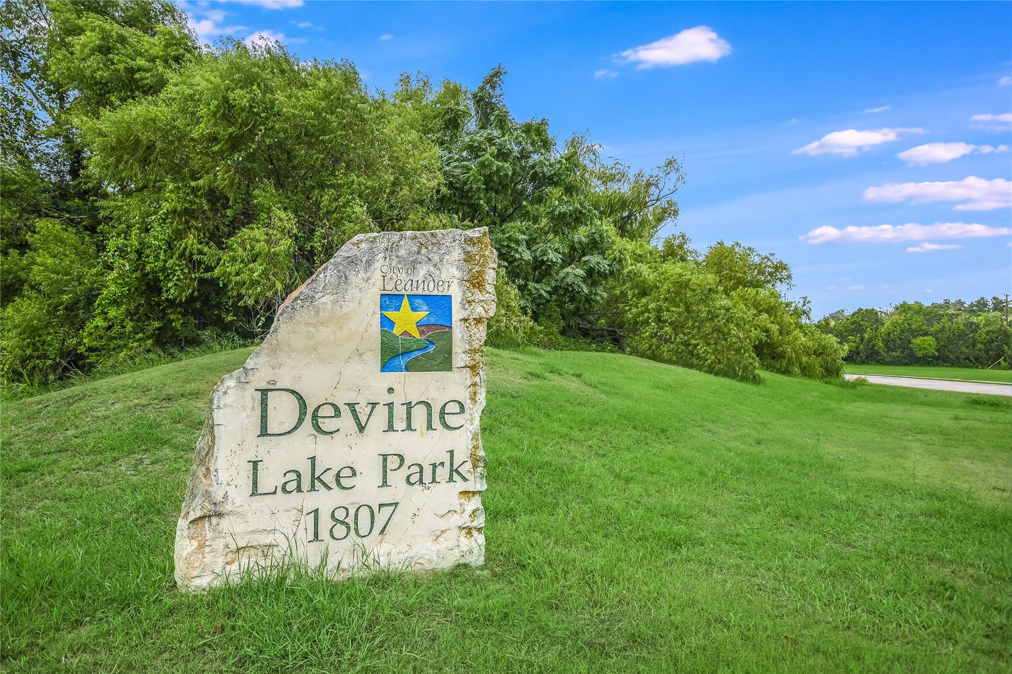 1317 Aquilla Lane Leander TX 78641