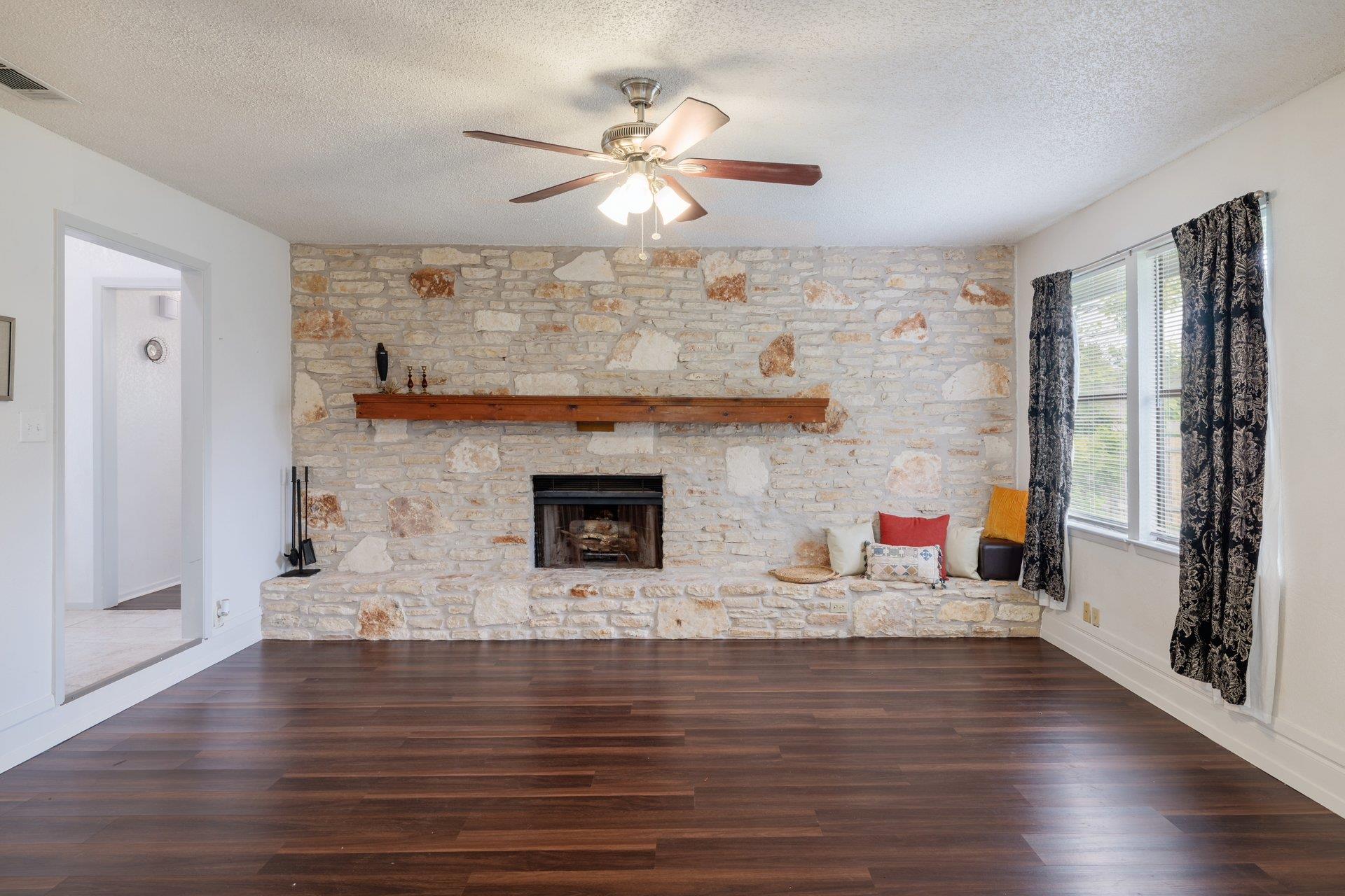 405 Brookhollow Drive Pflugerville TX 78660