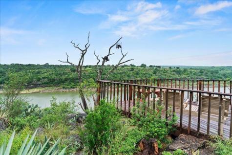 1401 Avenida Serena Marble Falls TX 78654