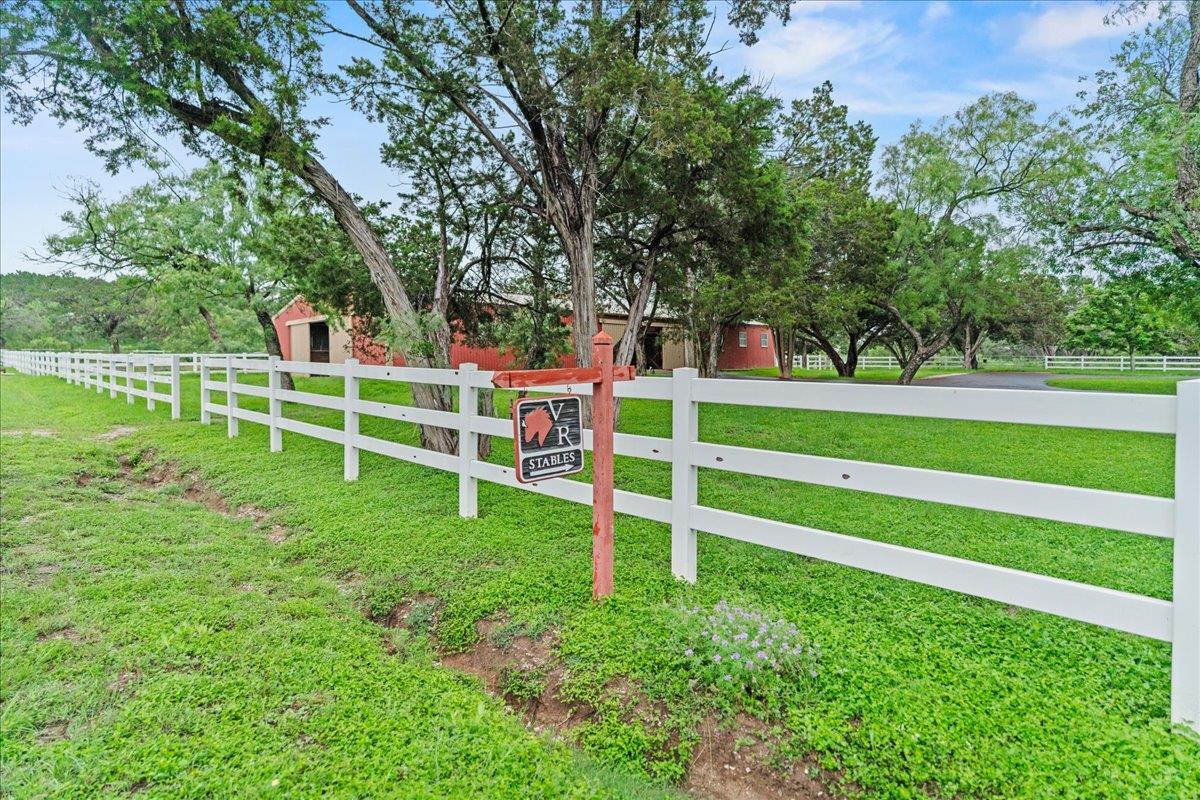 1401 Avenida Serena Marble Falls TX 78654