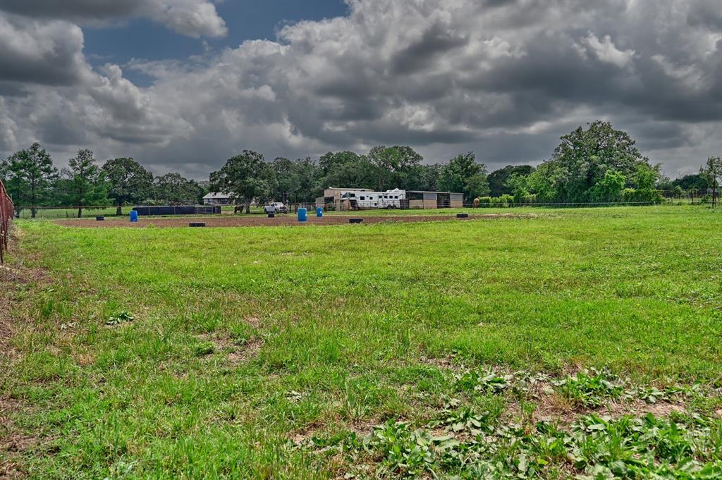 4057 W Highway 21 Paige TX 78659