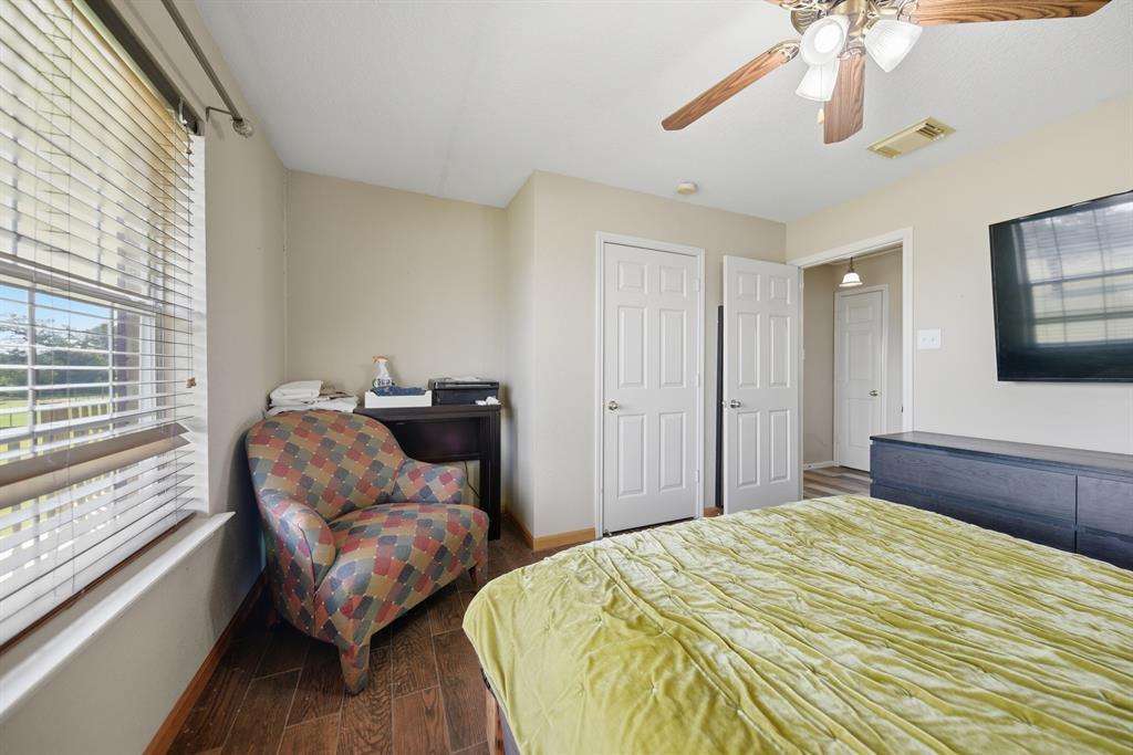 4057 W Highway 21 Paige TX 78659