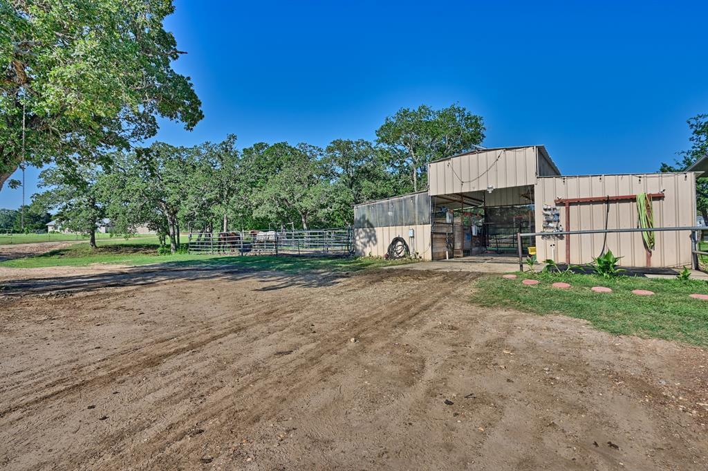 4057 W Highway 21 Paige TX 78659