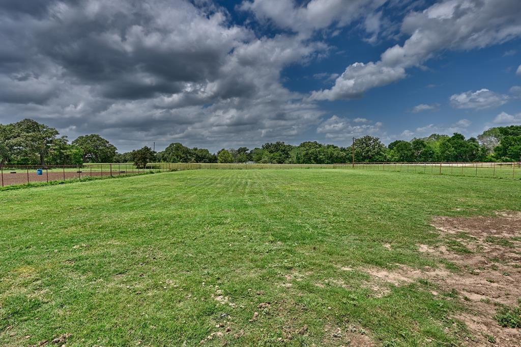 4057 W Highway 21 Paige TX 78659