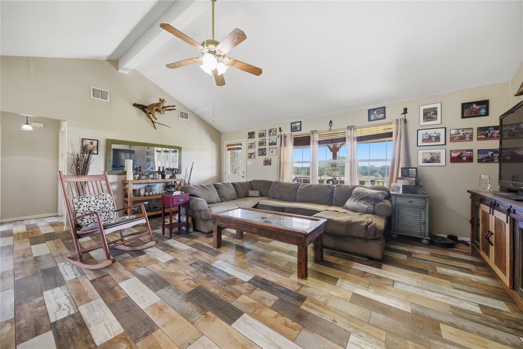 4057 W Highway 21 Paige TX 78659