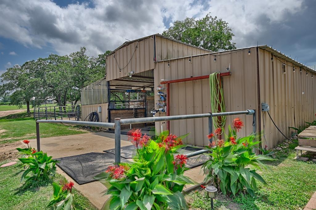4057 W Highway 21 Paige TX 78659