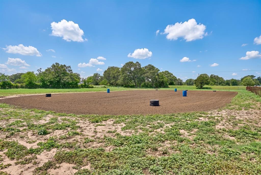 4057 W Highway 21 Paige TX 78659