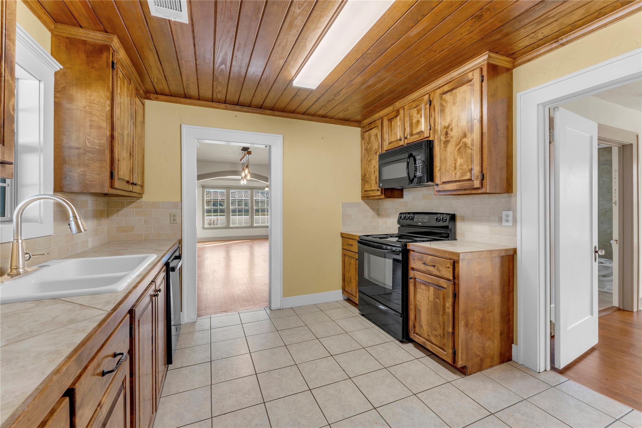 808 N Water Street Burnet TX 78611