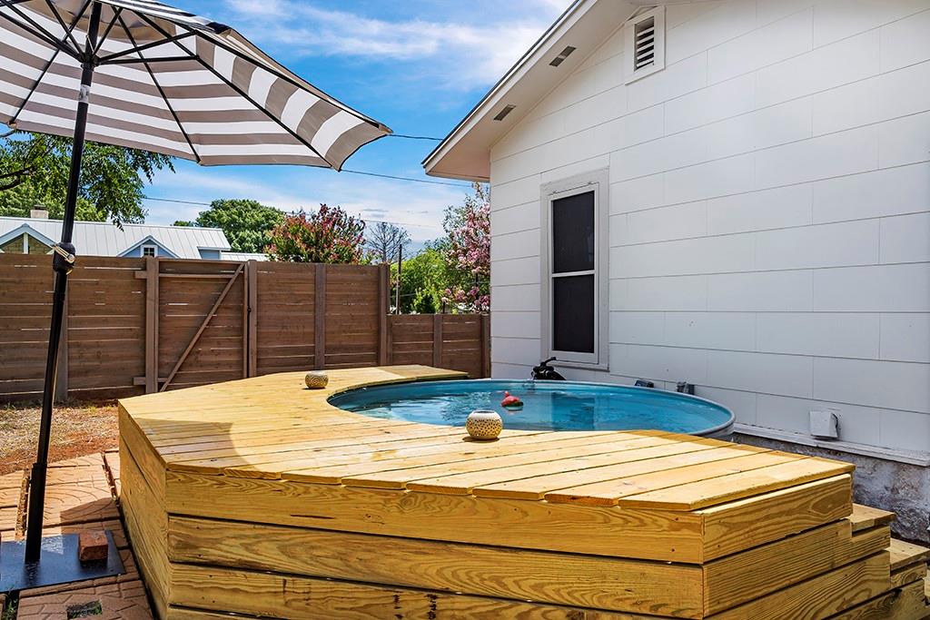 510 N Orange Street Fredericksburg TX 78624