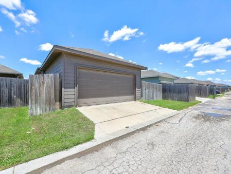108 Timber Brook Drive Hutto TX 78634