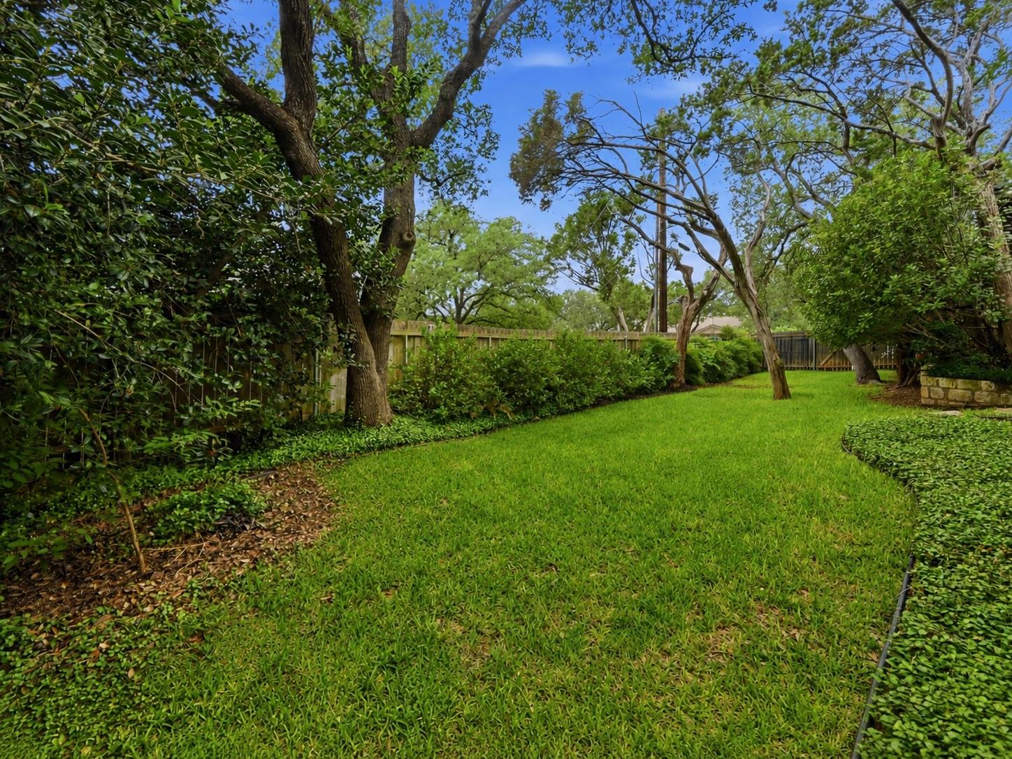 6511 Torrey Pines Cove Austin TX 78746