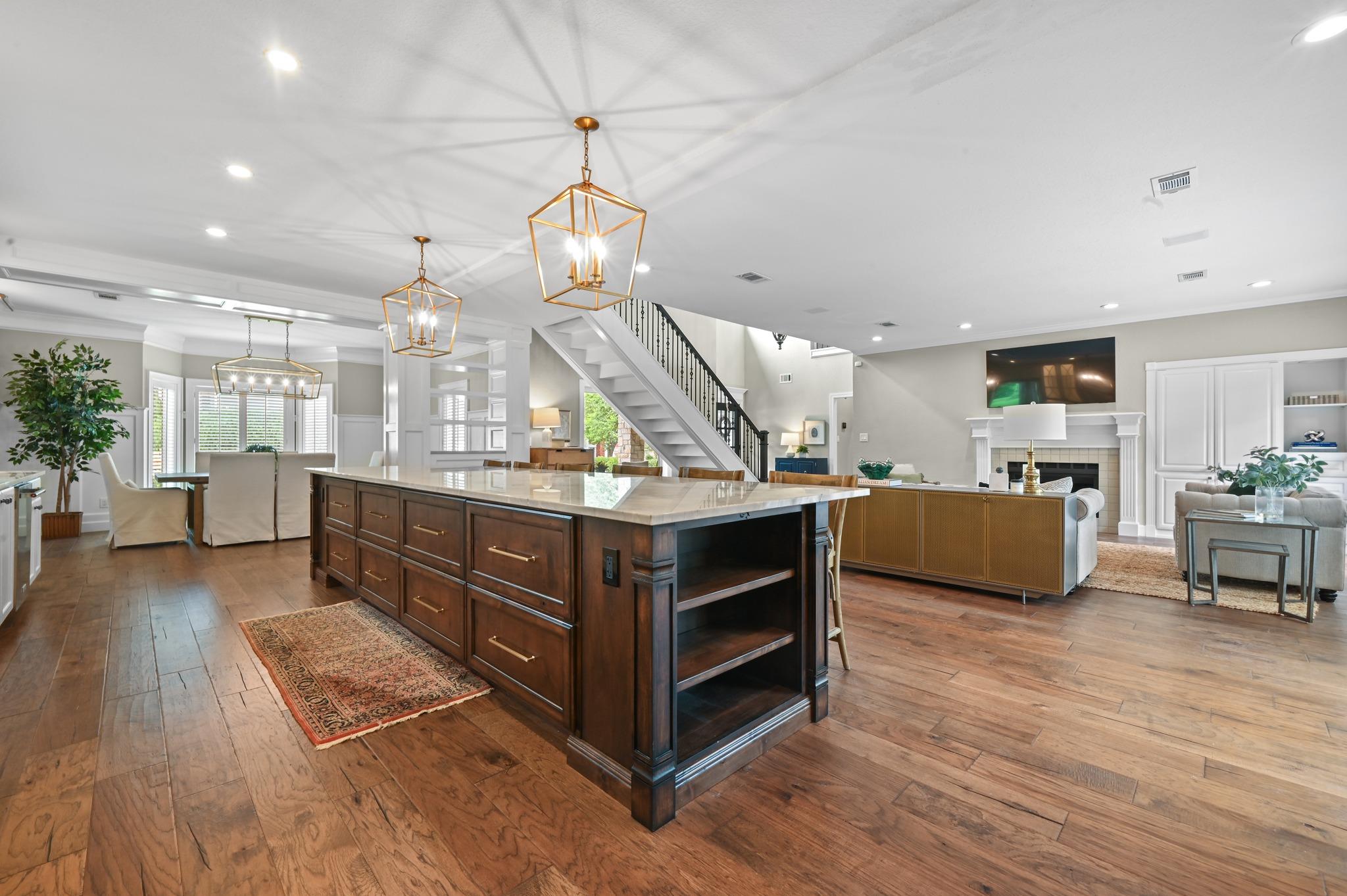 6511 Torrey Pines Cove Austin TX 78746