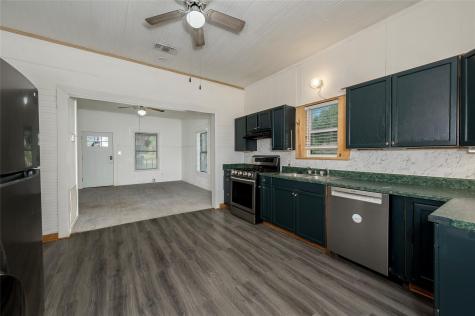 506 N Hill Street Caldwell TX 77836