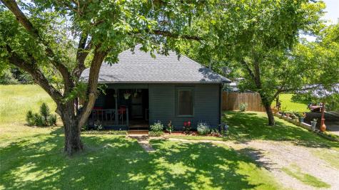 506 N Hill Street Caldwell TX 77836