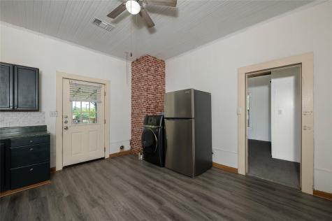 506 N Hill Street Caldwell TX 77836