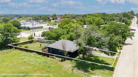 506 N Hill Street Caldwell TX 77836