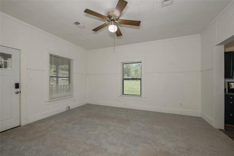 506 N Hill Street Caldwell TX 77836