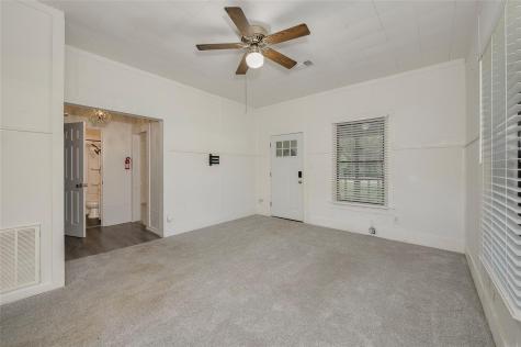 506 N Hill Street Caldwell TX 77836