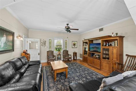1610 County Road 463 Elgin TX 78621