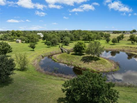 1610 County Road 463 Elgin TX 78621